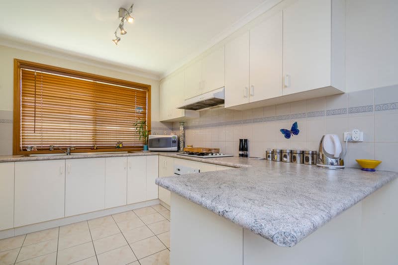 2/63 May Avenue, Altona Meadows - Thumbnail 8