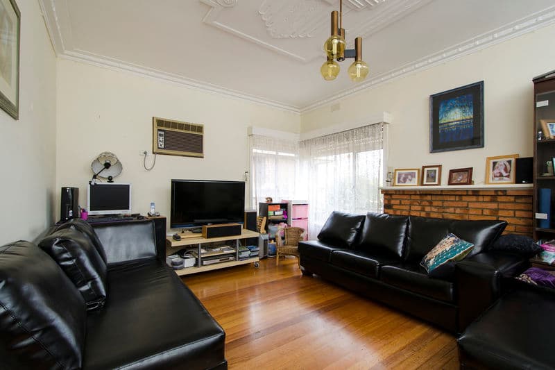 16 The Broadway, 16 The Broadway - Image 1