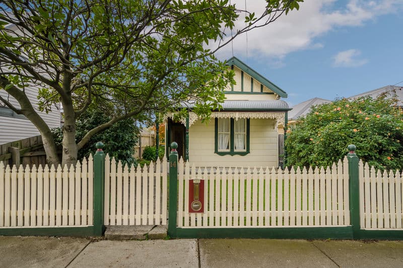 14 William Street, Newport - Image 1
