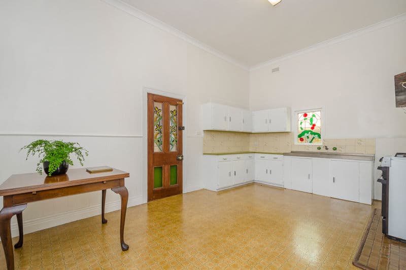 14 William Street, Newport - Thumbnail 6