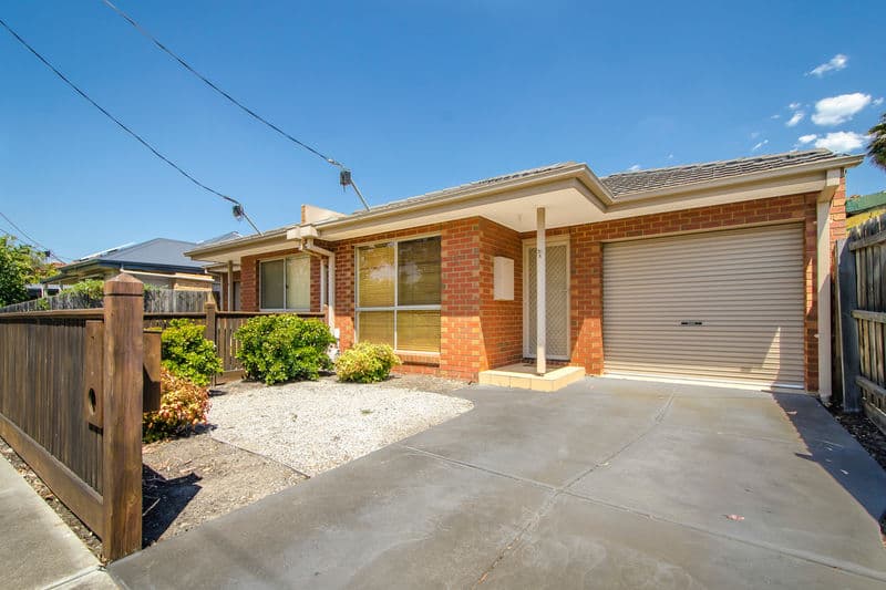 31A Rosshire Road, Newport - Image 1