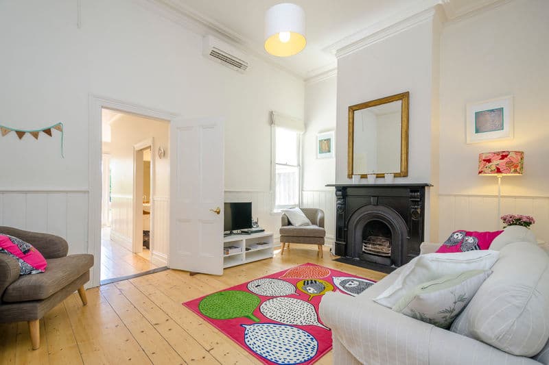 8 Courtis Street, Williamstown - Thumbnail 2