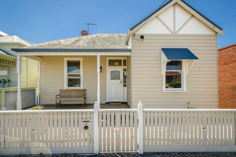 6 Albert Street, Williamstown - Image 1