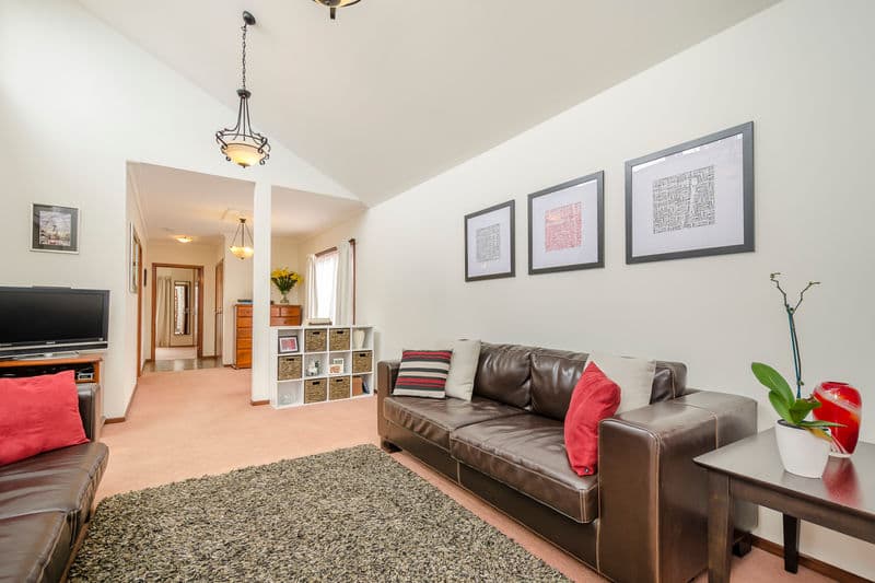 22 West Court, Williamstown - Thumbnail 4