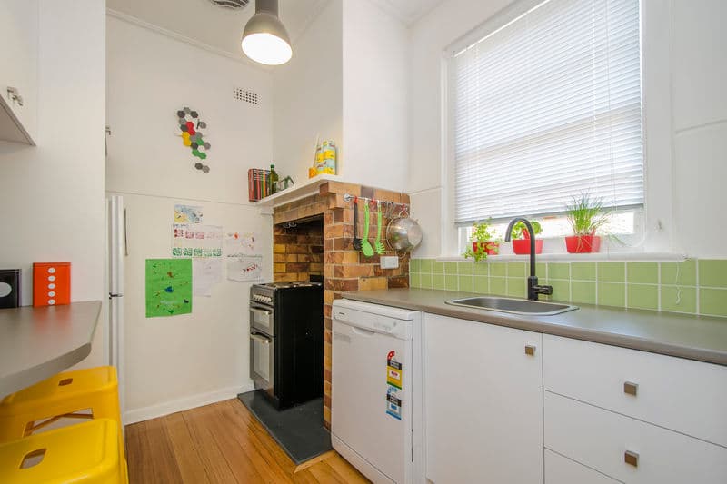 8 Park Crescent, Williamstown - Thumbnail 5