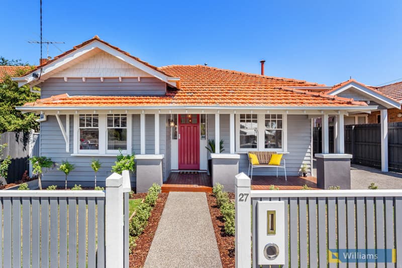 27 Peel Street, Newport - Image 1