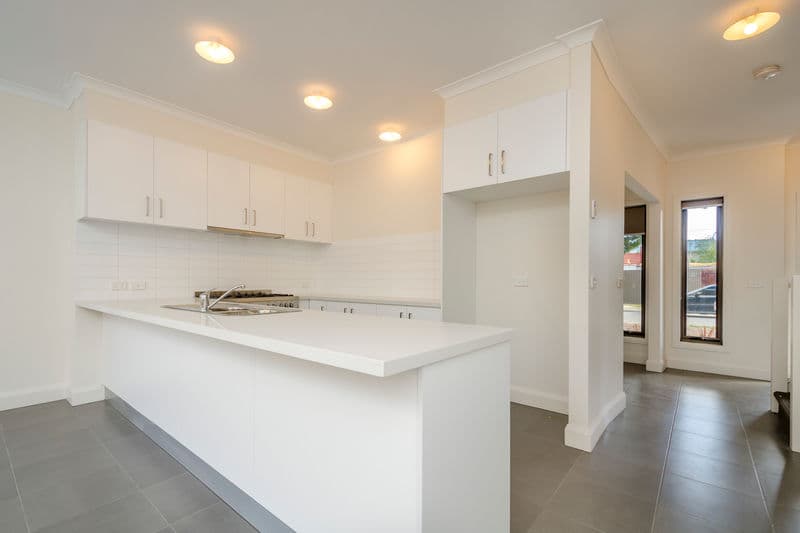 8 Michael Court, Altona North - Thumbnail 4