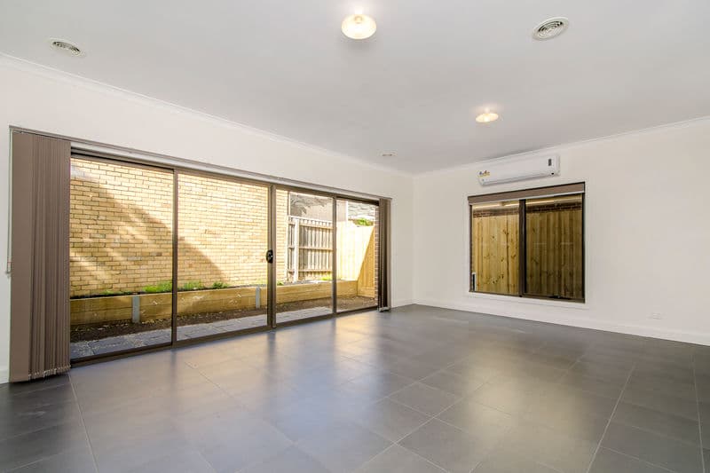8 Michael Court, Altona North - Thumbnail 2