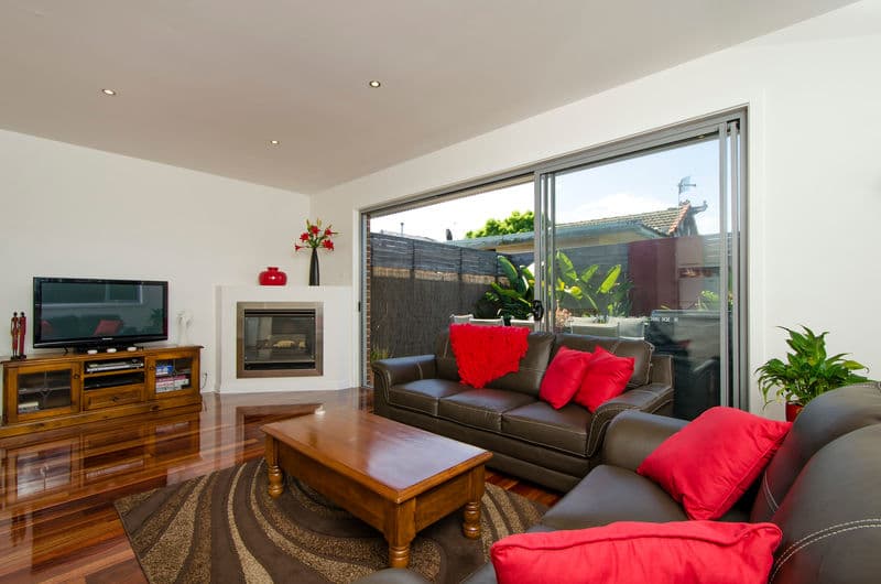 18 Edward Avenue, Altona North - Thumbnail 8