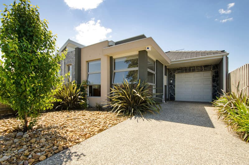 18 Edward Avenue, Altona North - Thumbnail 2