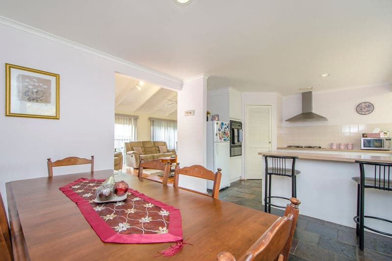 56 Canonbury Circle, Seabrook - Thumbnail 7
