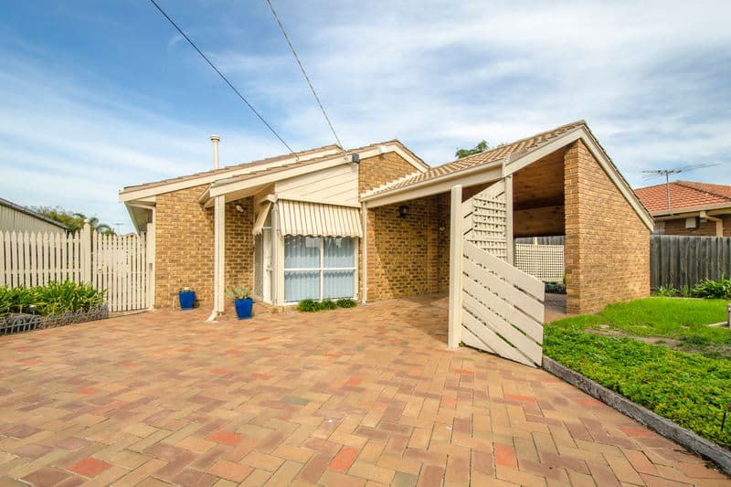 56 Canonbury Circle, Seabrook - Thumbnail 2