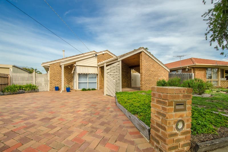 56 Canonbury Circle, Seabrook - Image 1