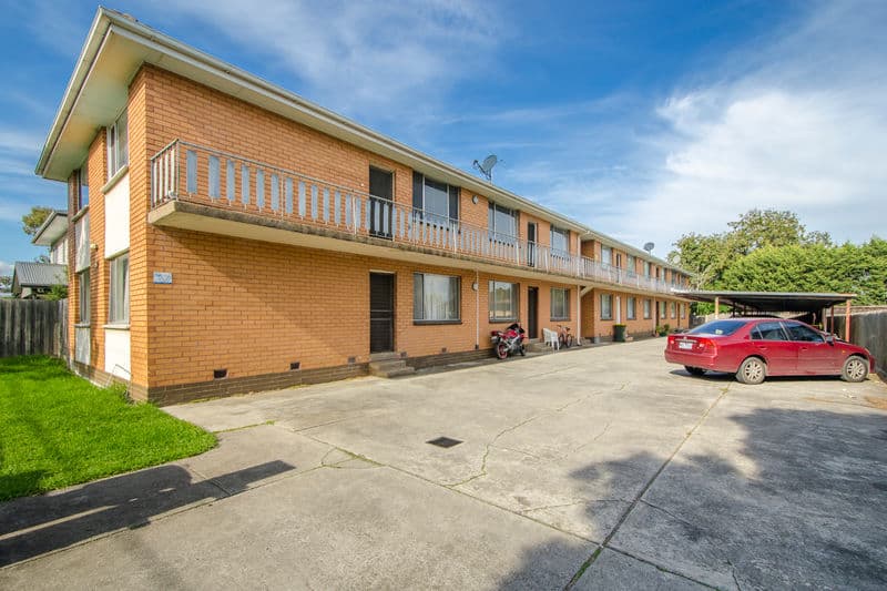 2/205 Mason Street, Newport - Image 1