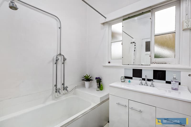 24 Fowler Crescent, Newport - Thumbnail 7