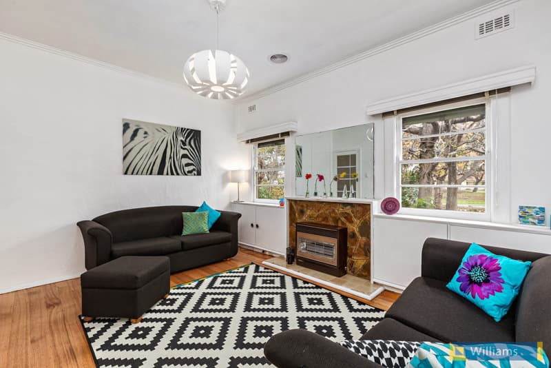 24 Fowler Crescent, Newport - Thumbnail 2