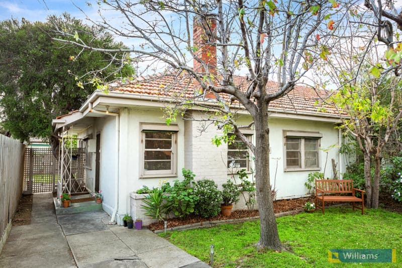 24 Fowler Crescent, Newport - Image 1