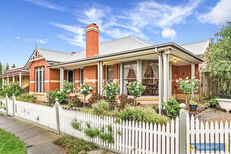 23 Dickson Court, Williamstown - Thumbnail 2