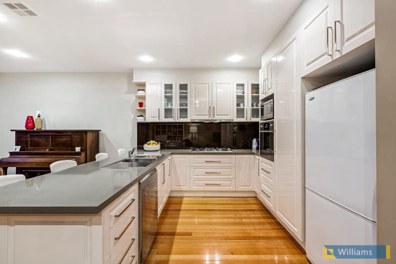86 Middle Park Drive, Sanctuary Lakes - Thumbnail 6