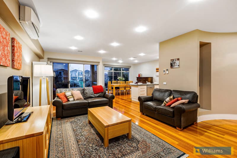 86 Middle Park Drive, Sanctuary Lakes - Thumbnail 2