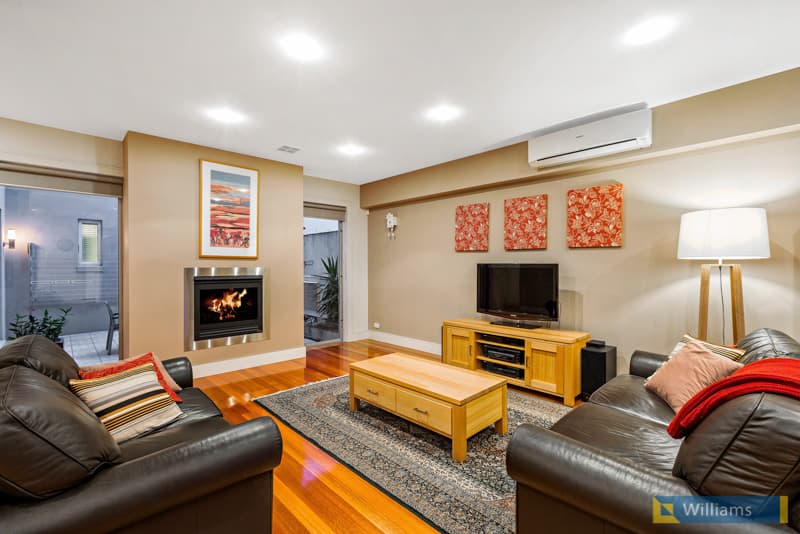 86 Middle Park Drive, Sanctuary Lakes - Thumbnail 3