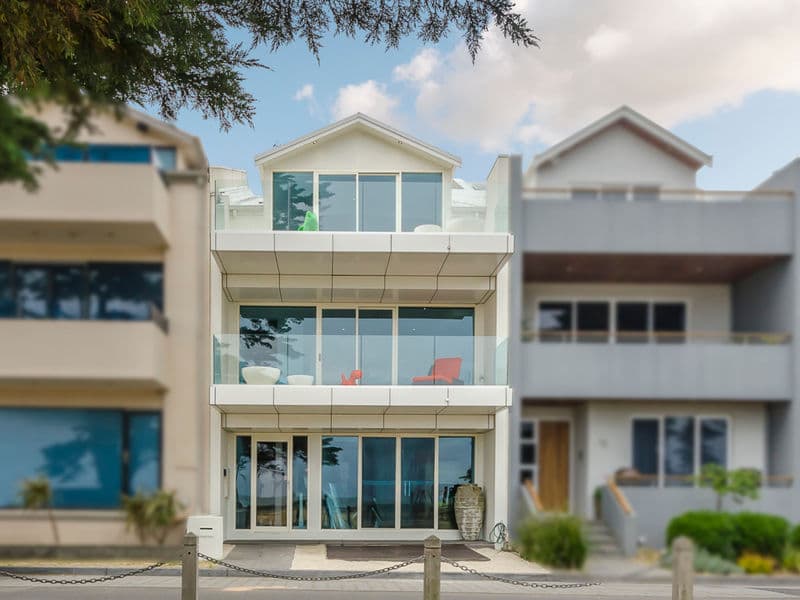 13 Mill Lane, Williamstown - Image 1