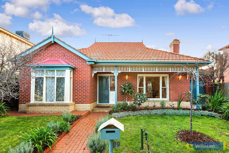 19 Dickson Court, Williamstown - Image 1
