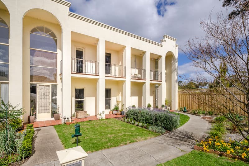 19 Anile Place, Williamstown - Image 1