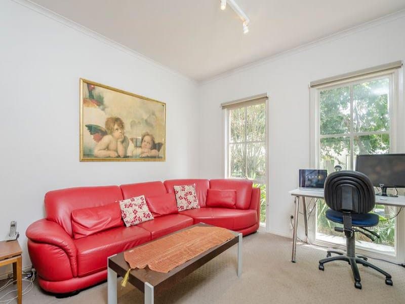 30 Merrett Drive, Williamstown - Thumbnail 2