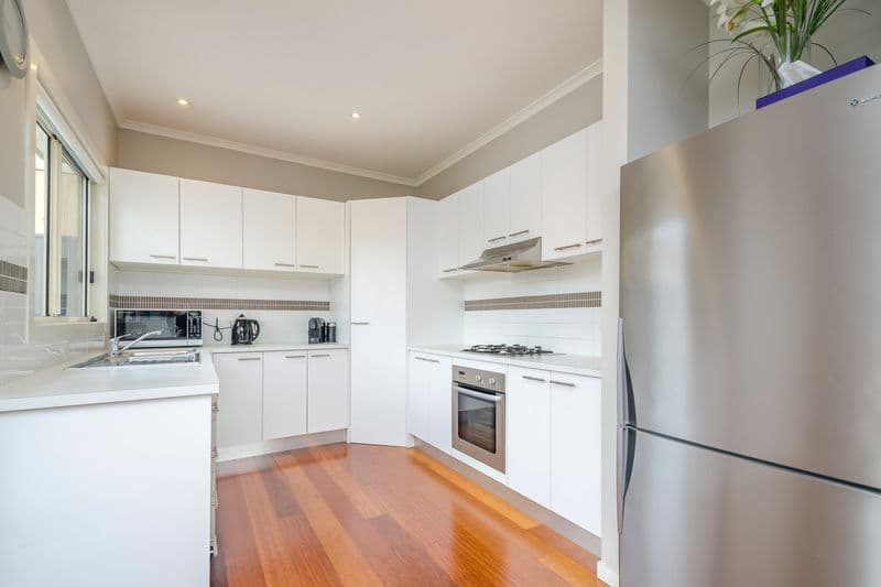 2/12 Blenheim Road, Newport - Thumbnail 7