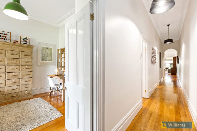24 Russell Place, Williamstown - Thumbnail 4