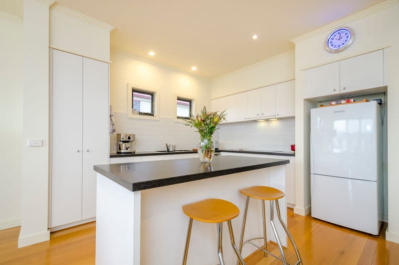 17 Lakeside Place, Williamstown - Thumbnail 8