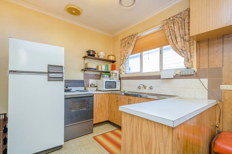 3 Albert Street, Williamstown - Thumbnail 3