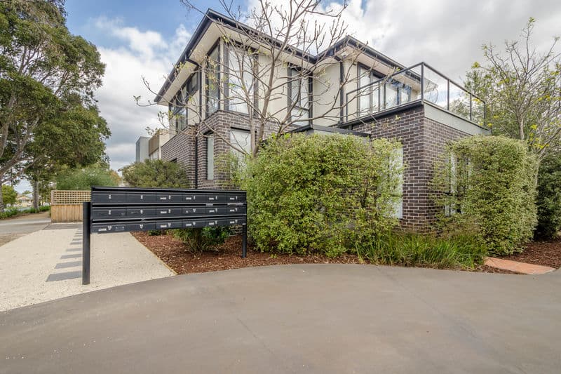 1/3 Johnston Street, Newport - Image 1
