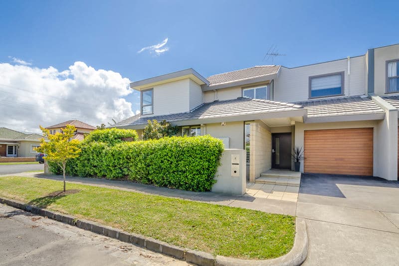 2 Stewart Street, Williamstown - Image 1