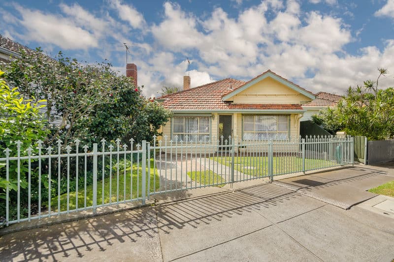 8 Richard Street, Williamstown - Image 1