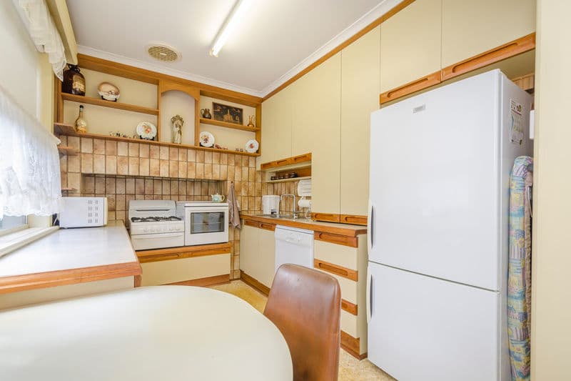 8 Richard Street, Williamstown - Thumbnail 7