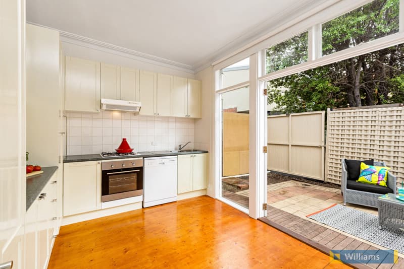 104 Raglan Street, Port Melbourne - Thumbnail 8