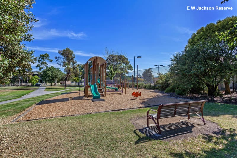 73 John Liston Drive, Newport - Thumbnail 8