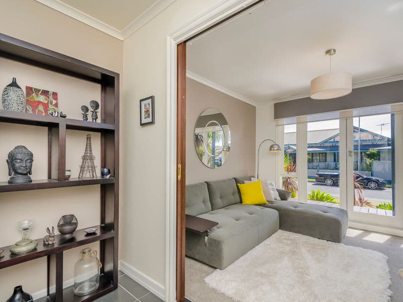 43 Smith Avenue, Williamstown - Thumbnail 2