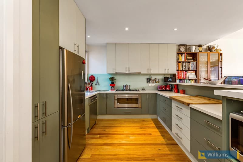333 Douglas Parade, Newport - Image 1