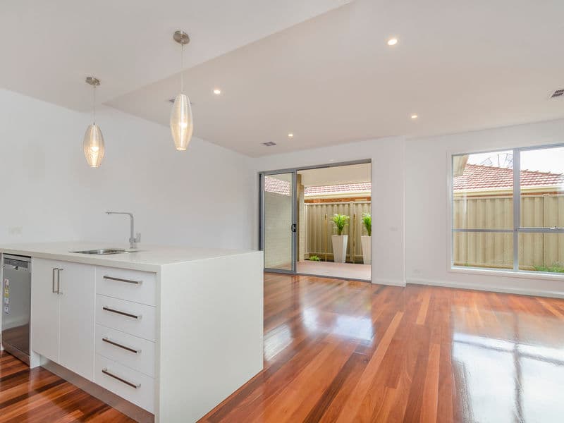 82 Margaret Street, ALTONA NORTH VIC, Newport - Thumbnail 2