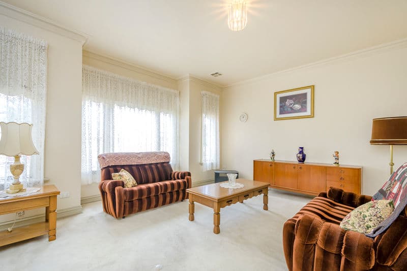 1/130 Melbourne Road, Williamstown - Thumbnail 2