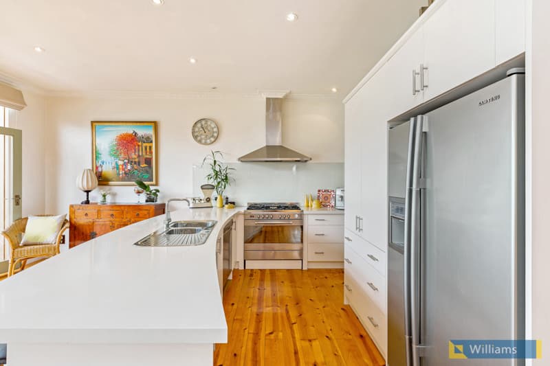 1 Hosking Street, Williamstown - Thumbnail 6