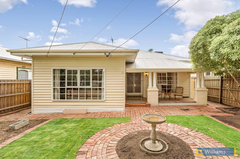 11 Oxford Street, Newport - Image 1