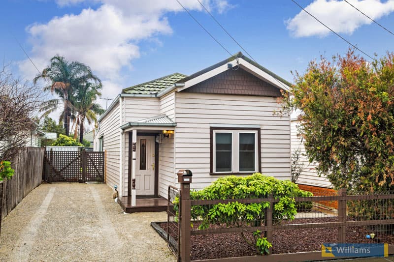 102 River Street, Newport - Image 1