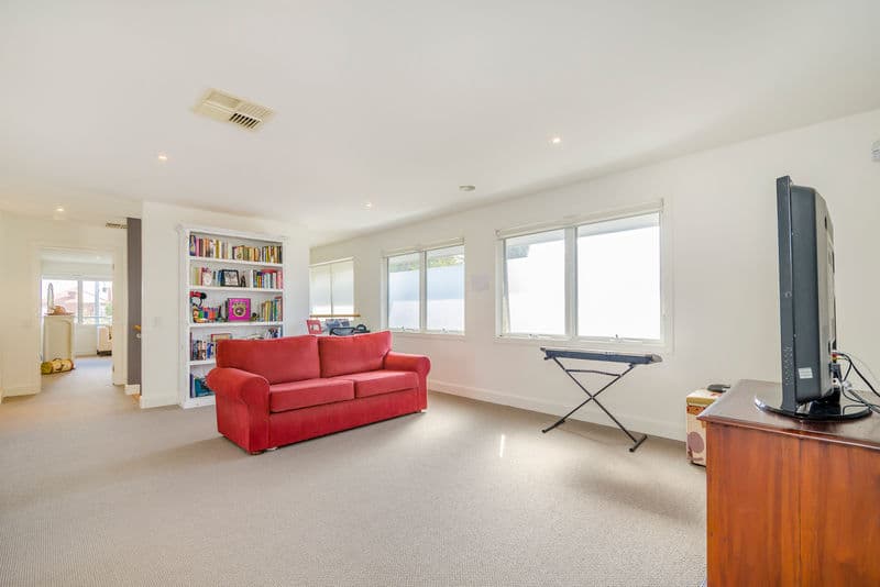 19 Anzac Crescent, Williamstown - Thumbnail 8