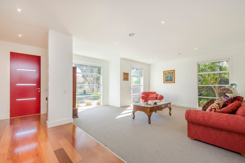 19 Anzac Crescent, Williamstown - Image 1