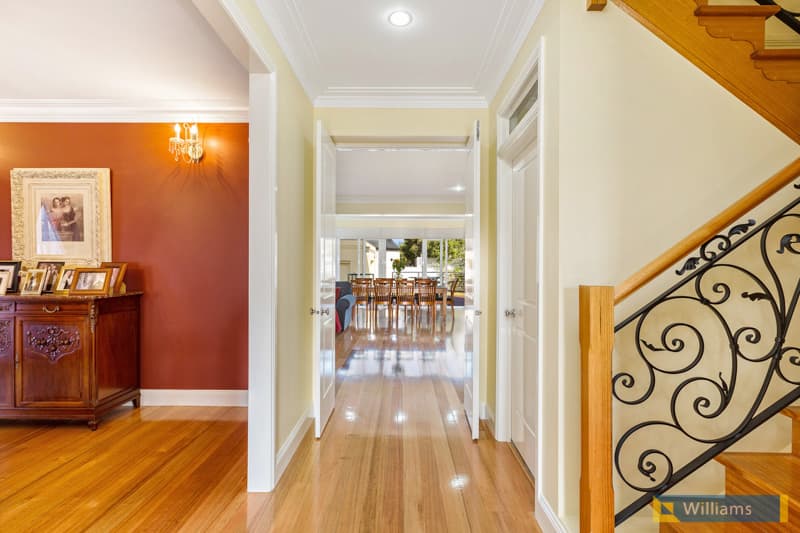 1 Lalor Way, Williamstown - Thumbnail 3