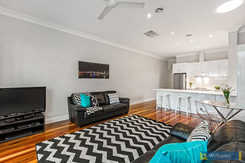 13 Russell Place, Williamstown - Thumbnail 8